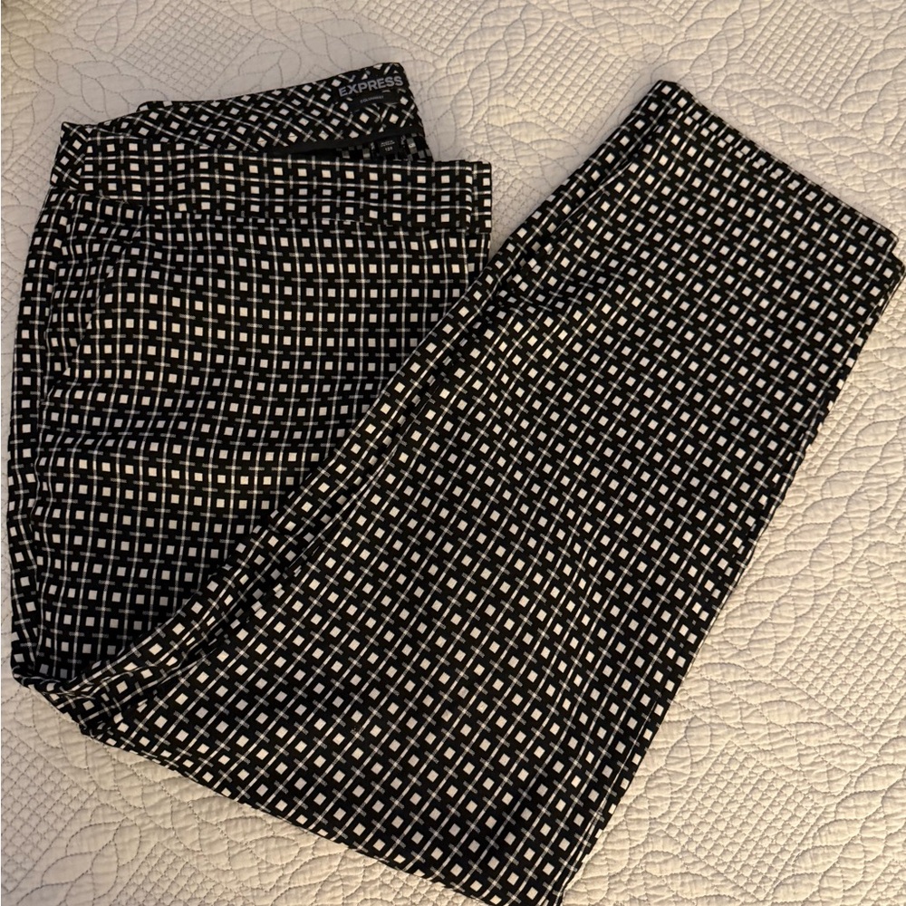Express Pants Size 12R Black and White